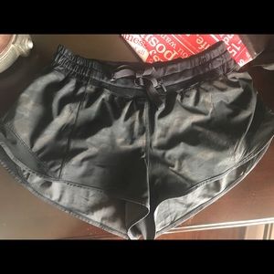 Lululemon 🍋 Savasana camo shorts